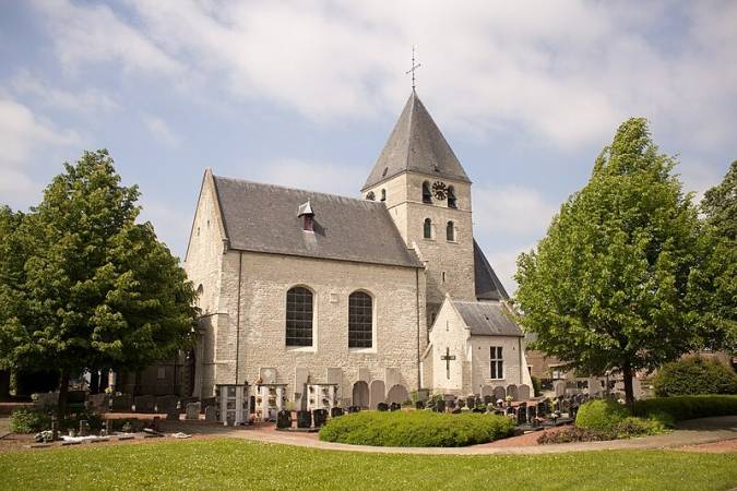 Parochiekerk Sint Catharina - Reuze Rommelmarkt met Boeken-, Vinyl- en CD‑Beurs in Humelgem 